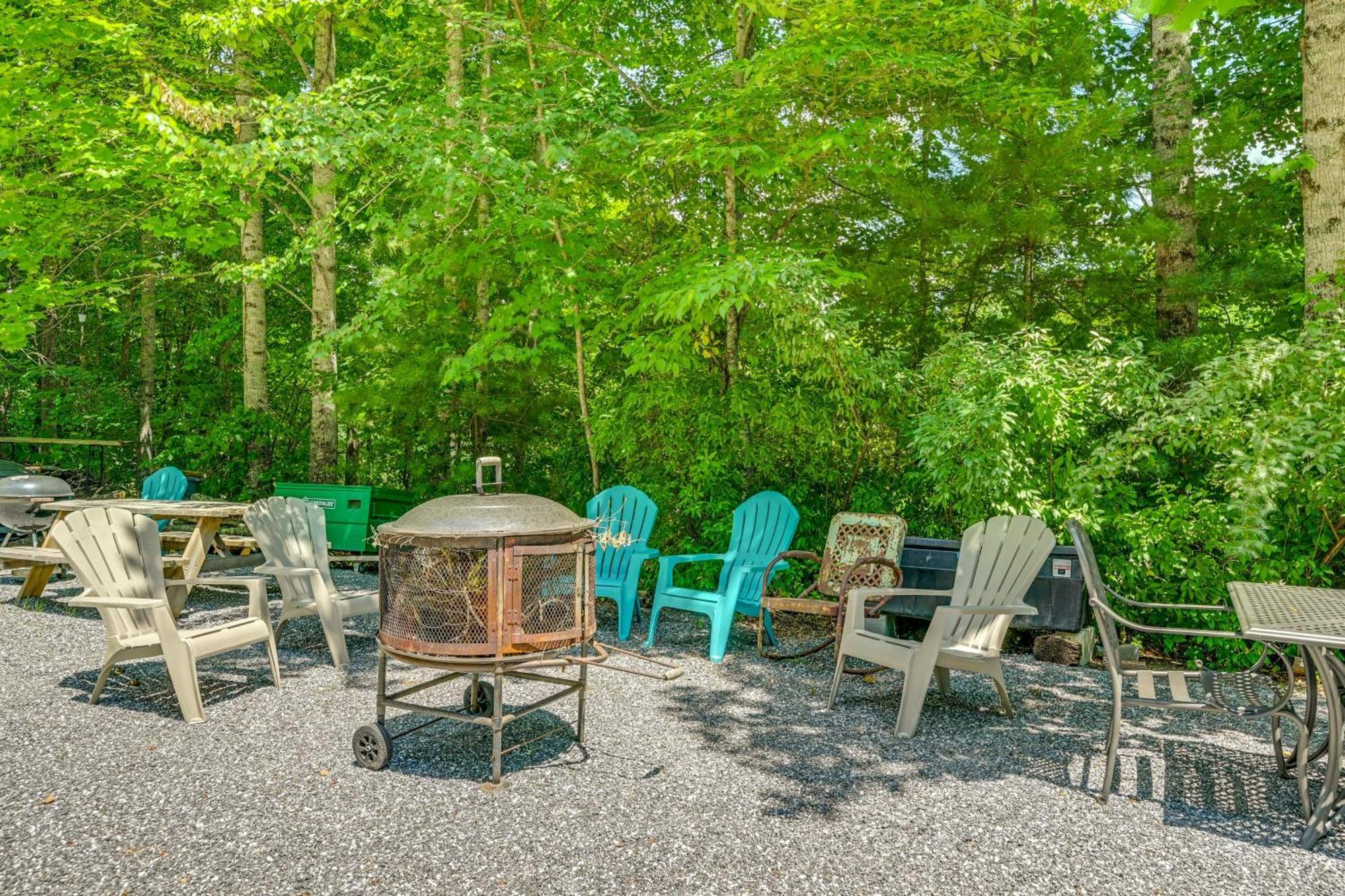 Pet-Friendly Vacation Rental Cabin In Whittier Екстериор снимка
